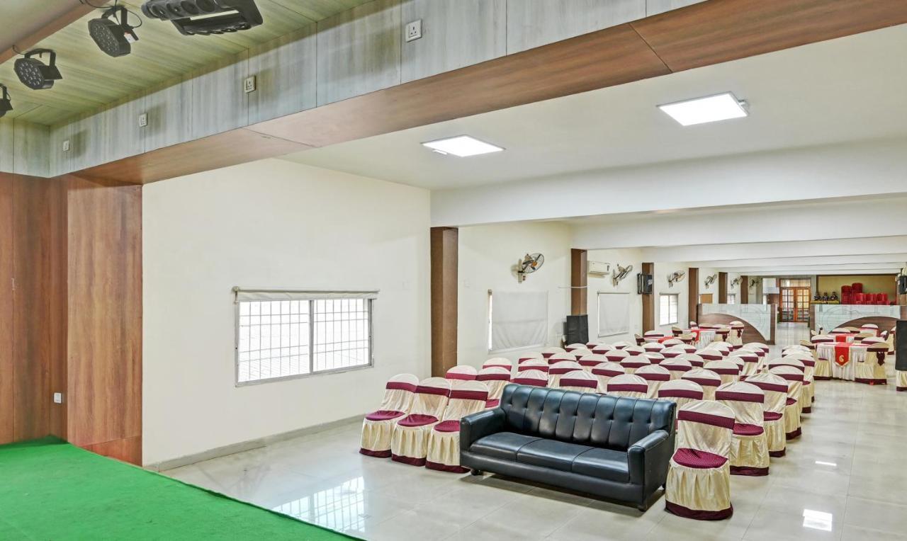 Treebo Trend Paradise Convention Rasulgarh บูบันเนสชวาร์ ภายนอก รูปภาพ